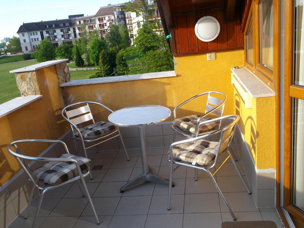 Birdland Panorama Apartman Bük 객실 사진
